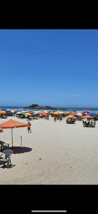 Apartamento Quadra Da Praia - Pitangueiras Гуаружа Экстерьер фото