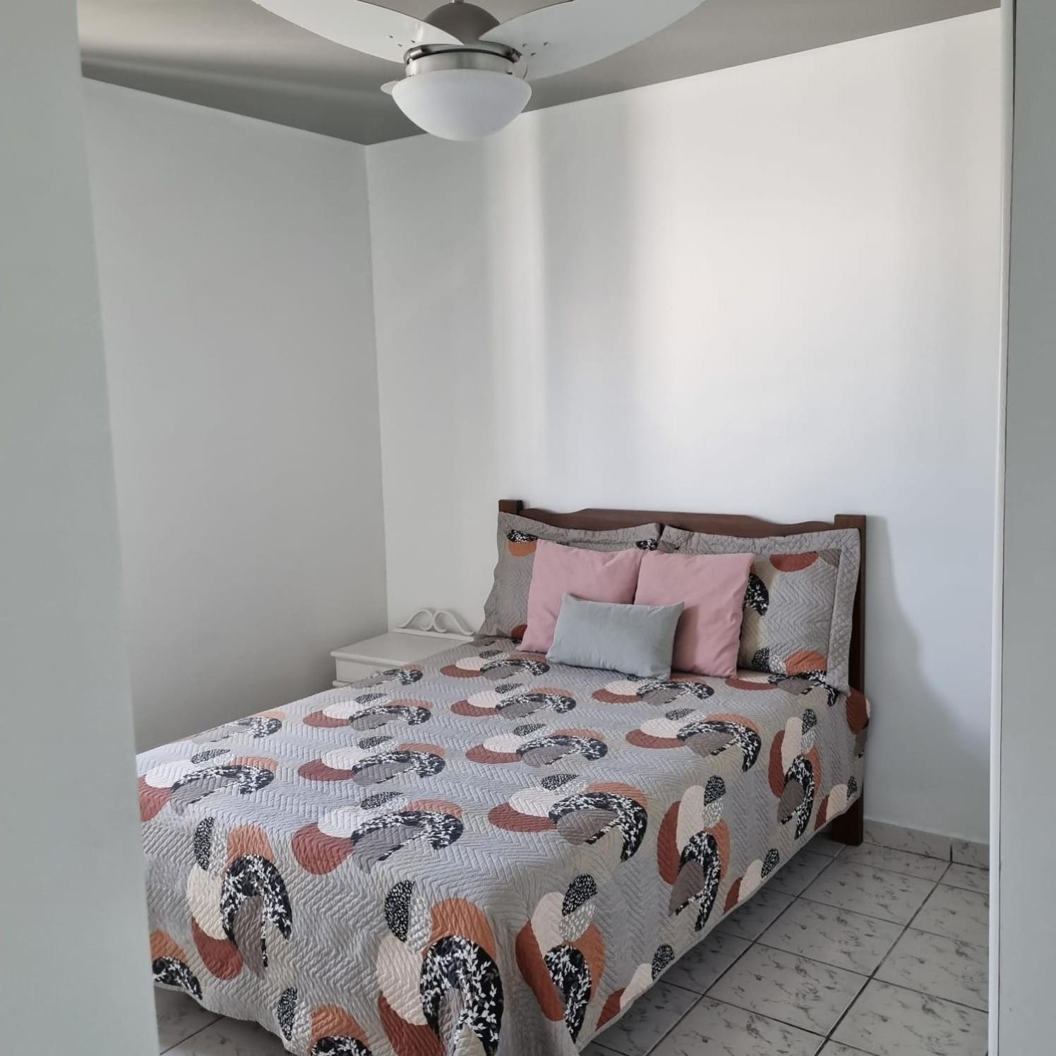 Apartamento Quadra Da Praia - Pitangueiras Гуаружа Экстерьер фото